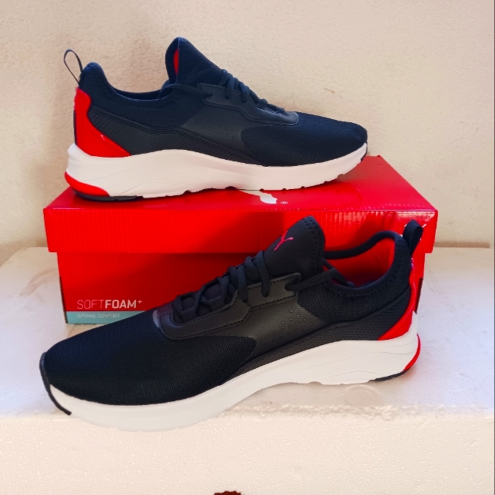 Puma - Picture 4 of 4